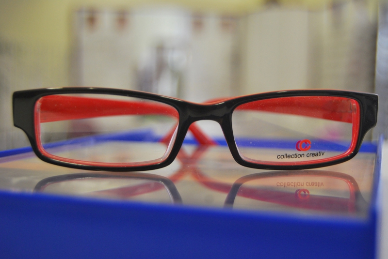 opticien-OLLIOULES-min_view-sight-lens-frame-optics-spectacles-1141012-pxhere.com